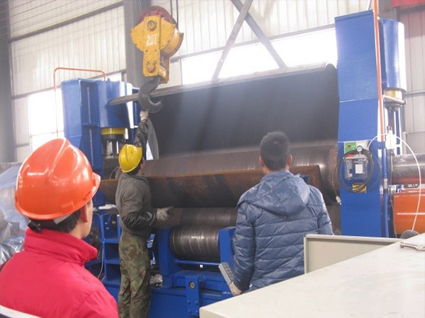 Máquina laminadora universal de rolos superiores de alta precisão, pequena e média grande