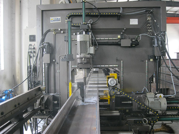 Máquina de perfuração CNC para aço